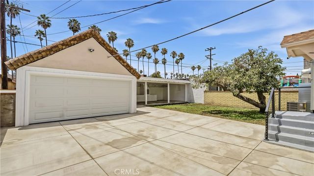 5513 S Mullen, Los Angeles, CA 90043