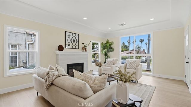 5513 S Mullen, Los Angeles, CA 90043