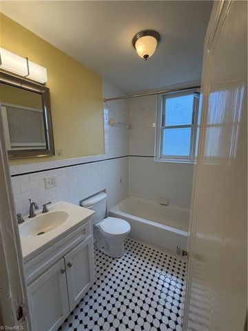 828 N Elm Street E4, Greensboro, NC 27401