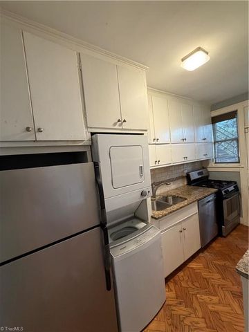 828 N Elm Street E4, Greensboro, NC 27401