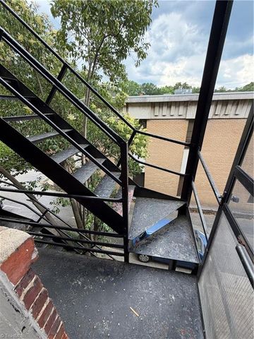 828 N Elm Street E4, Greensboro, NC 27401