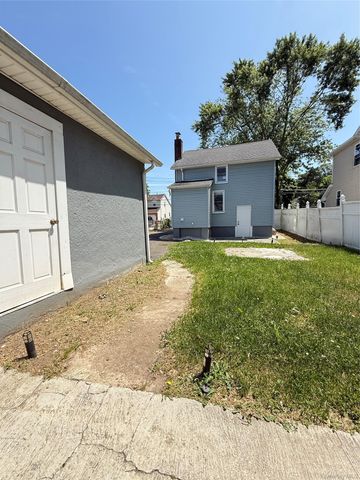 15 Mirin Avenue, Roosevelt, NY 11575