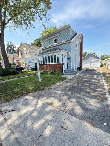 15 Mirin Avenue, Roosevelt, NY 11575