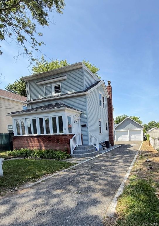 15 Mirin Avenue, Roosevelt, NY 11575