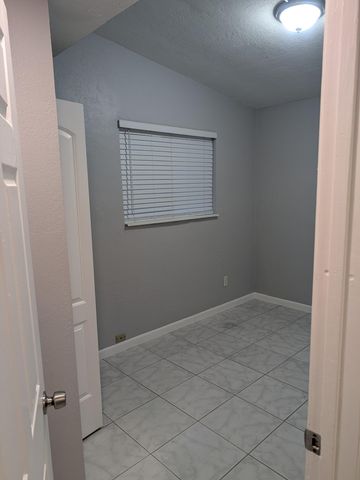 2990 NW 7th Court, Fort Lauderdale, FL 33311