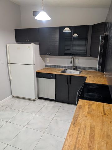 2990 NW 7th Court, Fort Lauderdale, FL 33311