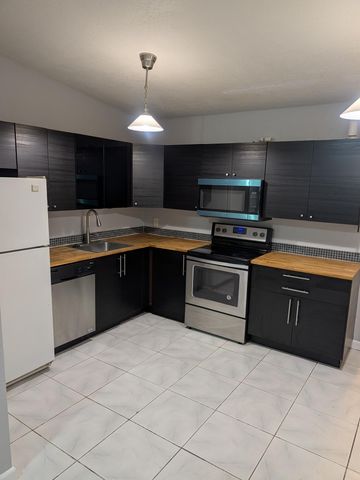 2990 NW 7th Court, Fort Lauderdale, FL 33311