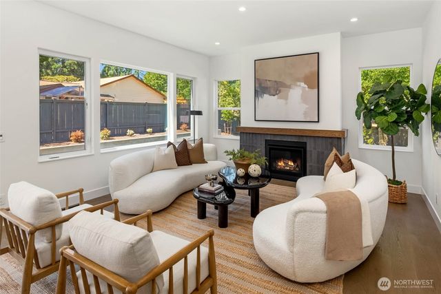 1255 169th Avenue NE, Bellevue, WA 98008