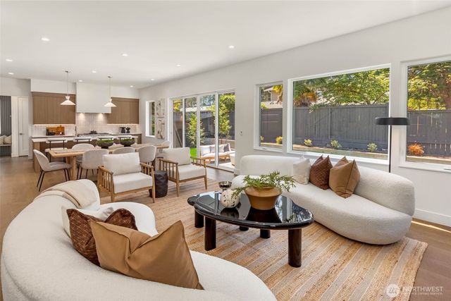 1255 169th Avenue NE, Bellevue, WA 98008