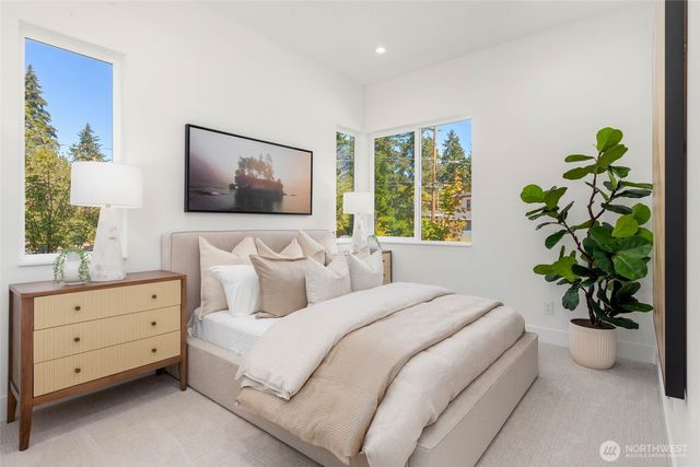 1255 169th Avenue NE, Bellevue, WA 98008