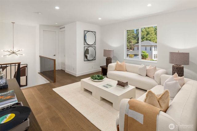 1255 169th Avenue NE, Bellevue, WA 98008