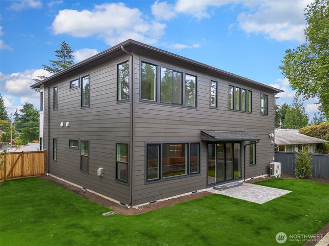 1255 169th Avenue NE, Bellevue, WA 98008