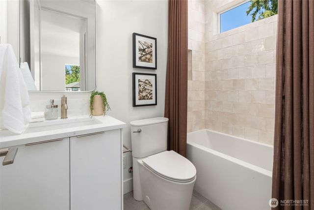 1255 169th Avenue NE, Bellevue, WA 98008