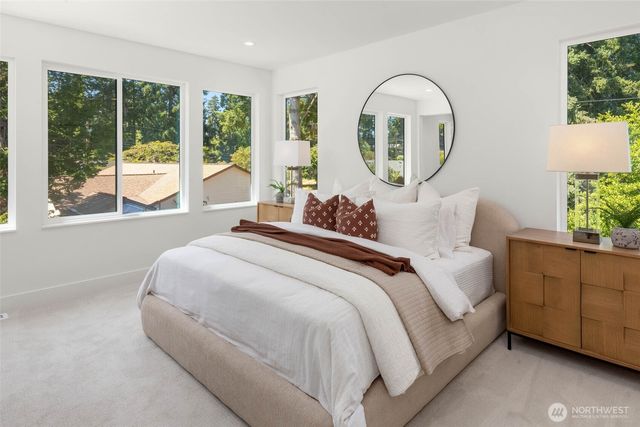 1255 169th Avenue NE, Bellevue, WA 98008