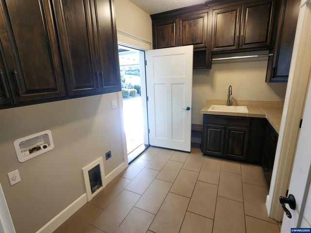 1627 Watson Butte Av SE, Salem, OR 97306