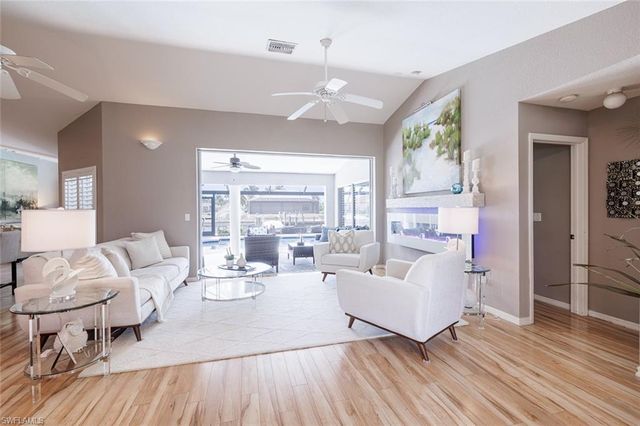 2828 SW 33rd TER, Cape Coral, FL 33914