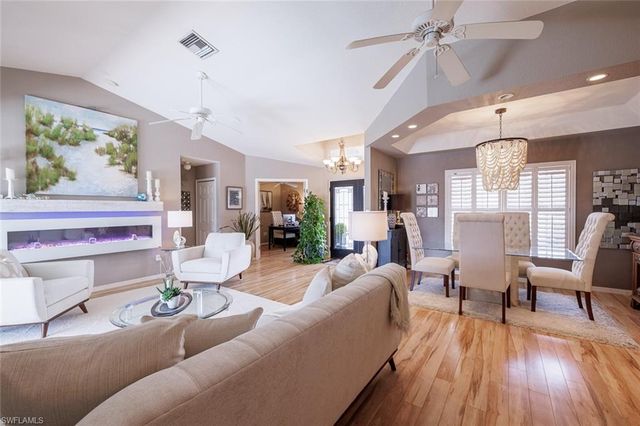 2828 SW 33rd TER, Cape Coral, FL 33914