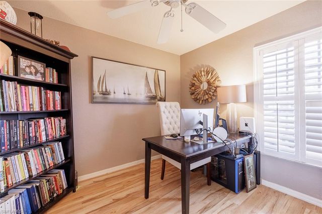 2828 SW 33rd TER, Cape Coral, FL 33914