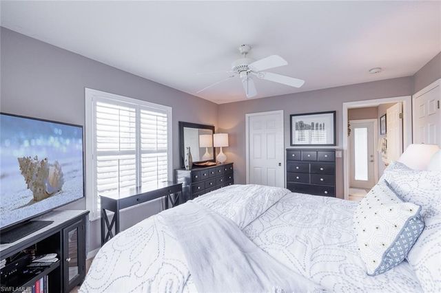 2828 SW 33rd TER, Cape Coral, FL 33914