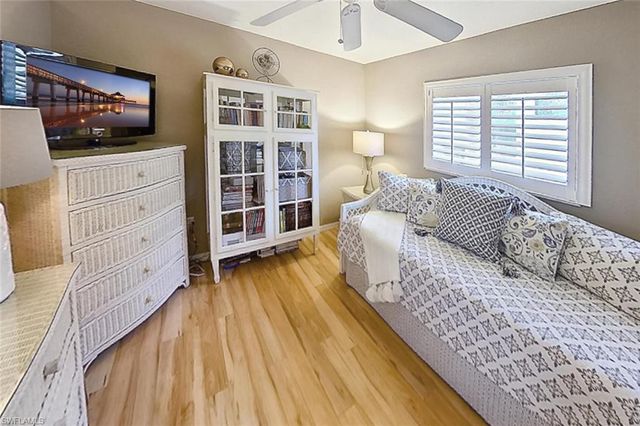 2828 SW 33rd TER, Cape Coral, FL 33914