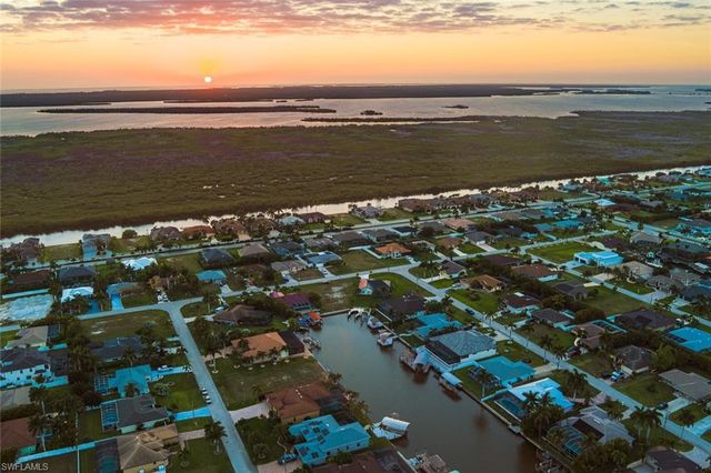 2828 SW 33rd TER, Cape Coral, FL 33914