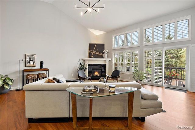 4404 Navin Field Lane, Troy, MI 48085