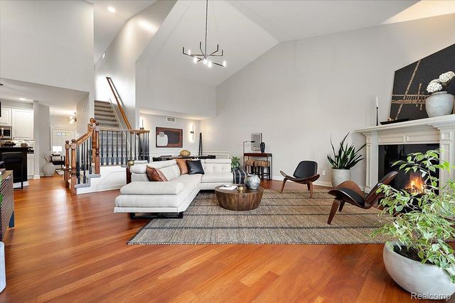 4404 Navin Field Lane, Troy, MI 48085