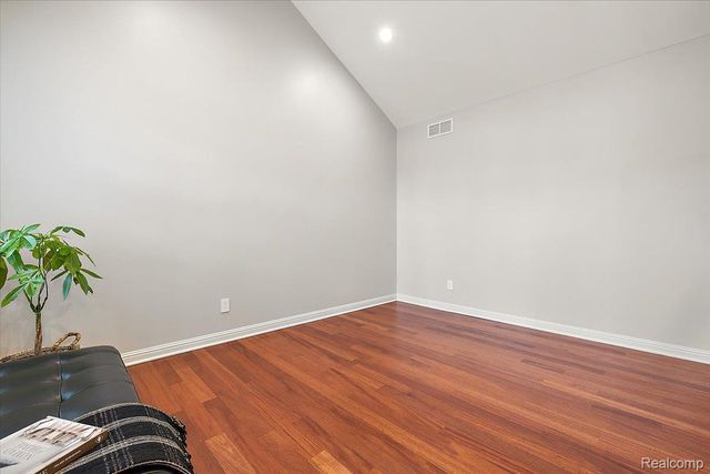 4404 Navin Field Lane, Troy, MI 48085