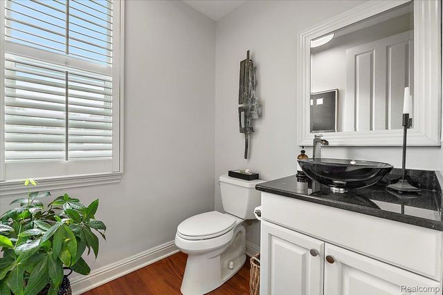 4404 Navin Field Lane, Troy, MI 48085