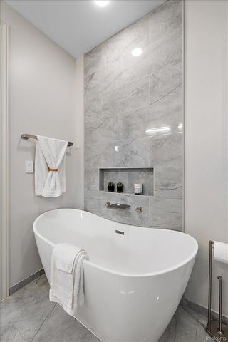 4404 Navin Field Lane, Troy, MI 48085