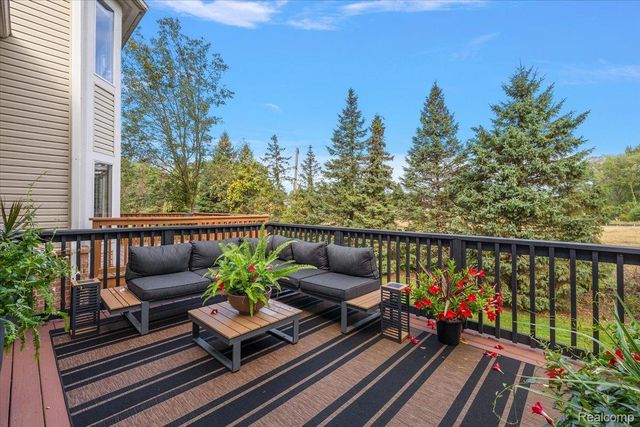 4404 Navin Field Lane, Troy, MI 48085