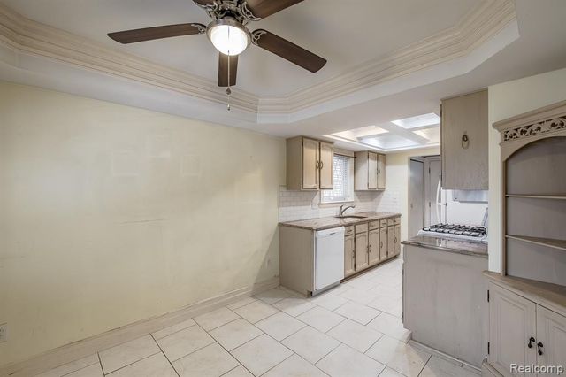 12457 Lyford Drive, Sterling Heights, MI 48312