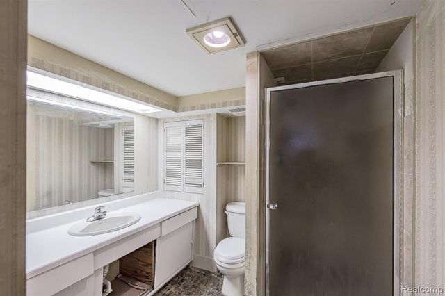 12457 Lyford Drive, Sterling Heights, MI 48312