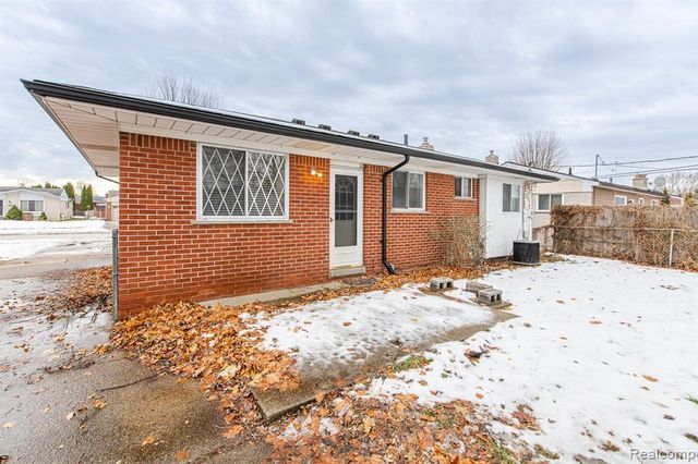 12457 Lyford Drive, Sterling Heights, MI 48312