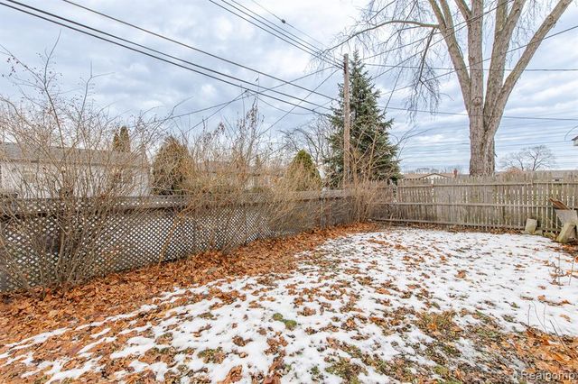 12457 Lyford Drive, Sterling Heights, MI 48312