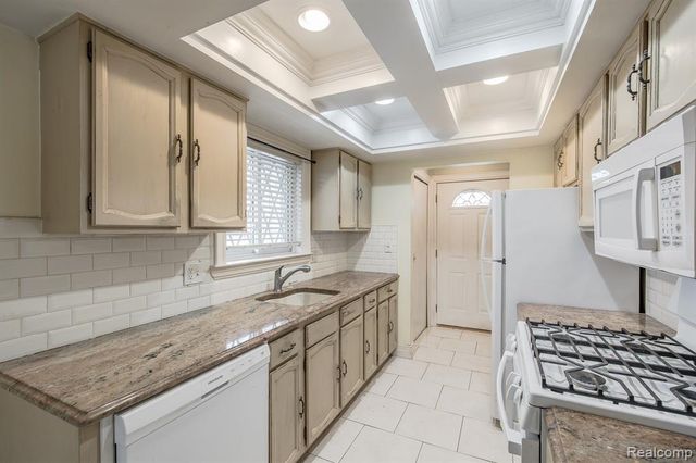 12457 Lyford Drive, Sterling Heights, MI 48312