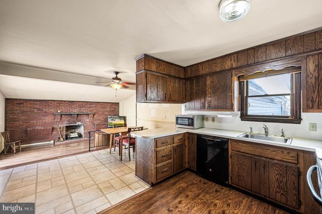 1824 N ADAMS ST, Pottstown, PA 19464