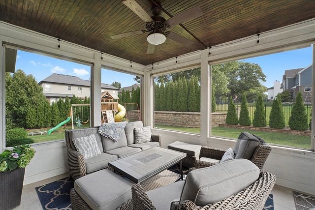 15303 S Oak Run Court, Lockport, IL 60441