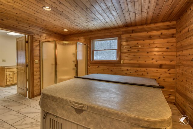 61 Beechwood Drive, Saranac Lake, NY 12983