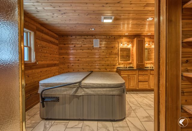 61 Beechwood Drive, Saranac Lake, NY 12983