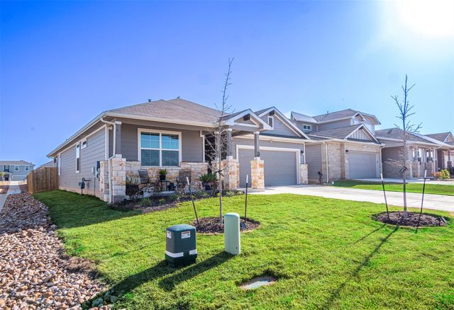 208 Greens Bayou TRL, Hutto, TX 78634