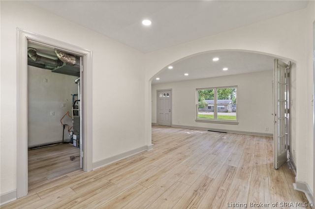 2705 Charlestown Road, New Albany, IN 47150