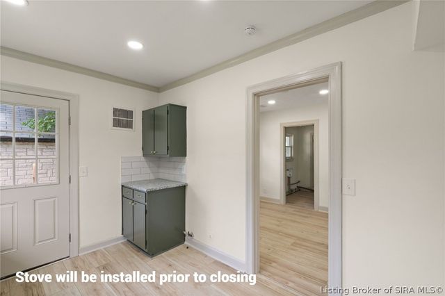 2705 Charlestown Road, New Albany, IN 47150