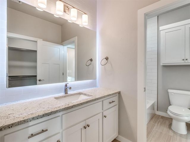 2425 Rumble Lane, Edmond, OK 73034
