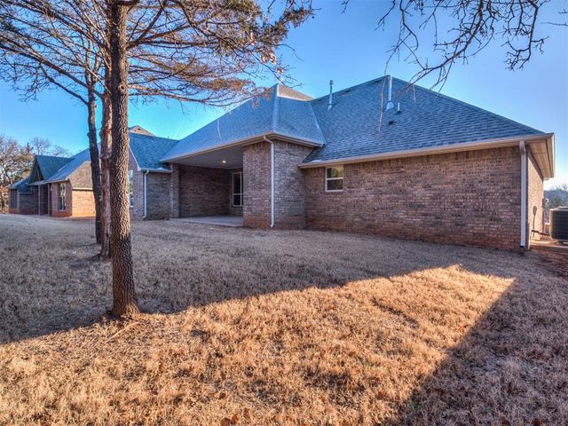 2425 Rumble Lane, Edmond, OK 73034