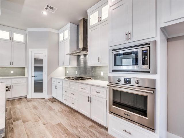 2425 Rumble Lane, Edmond, OK 73034