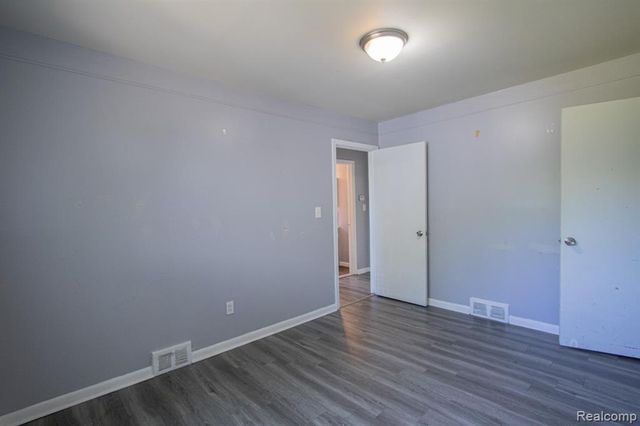 29864 Brooklane Street, Inkster, MI 48141