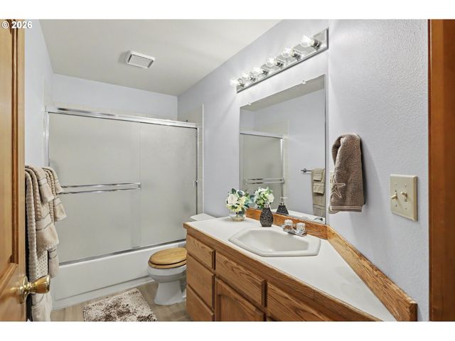 8917 Ne 28TH Ave, Vancouver, WA 98665
