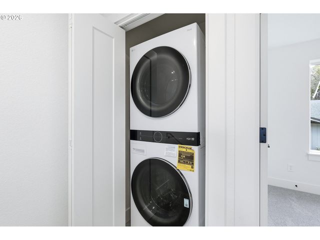 528 S TEXAS St, Portland, OR 97219