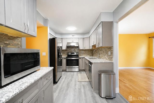 19 Rush Court, East Brunswick, NJ 08816